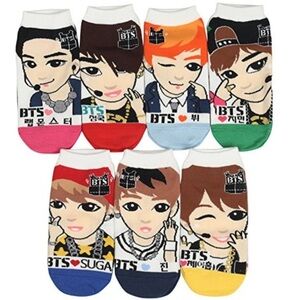 UNOFFICIAL 7 Pairs of BTS Socks | Size: 23~25 cm